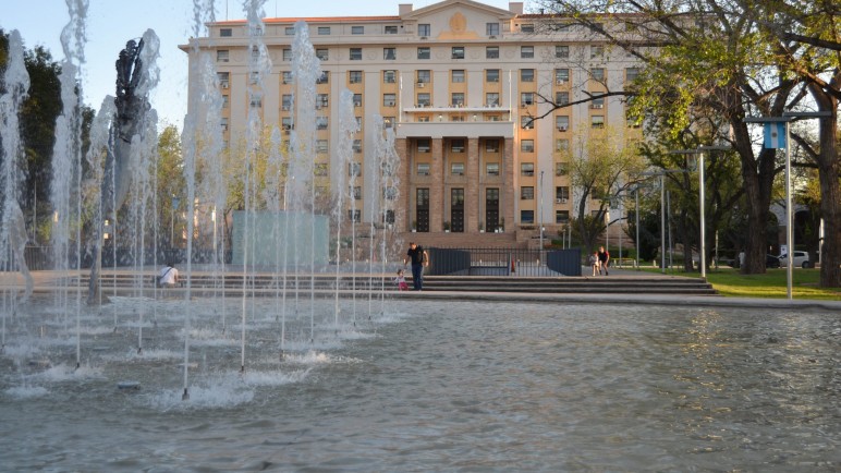 Contratados en el Estado provincial continuarán hasta el 31 de marzo, al menos.